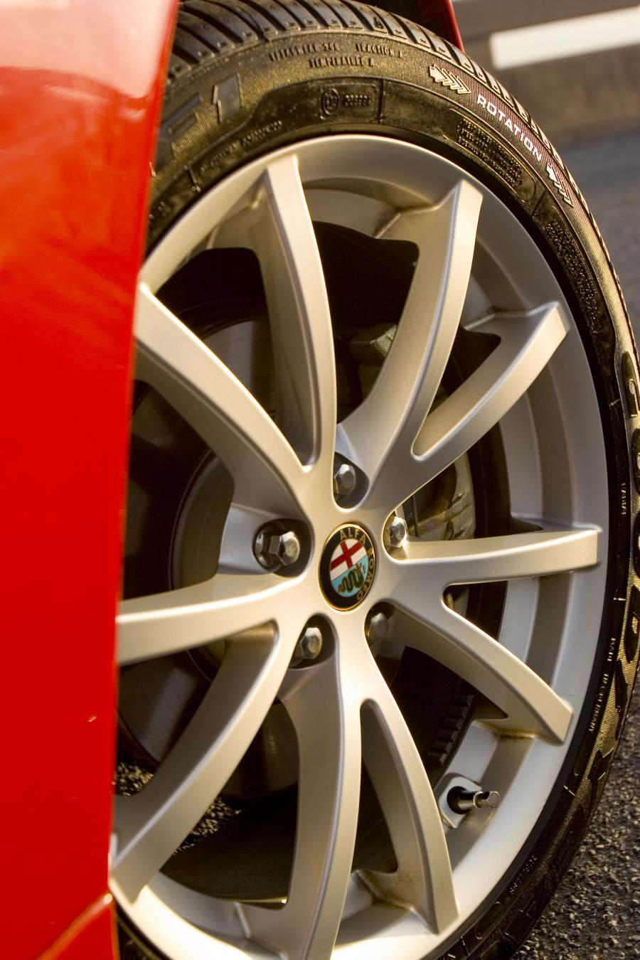 Колеса Alfa Romeo 156 TI 2004 года  (ZA) (фото 25 из 28)